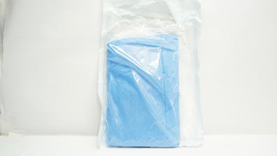 Halyard 89453 Cvarts Bilateral Under-Leg Perineal Drape 80in. x 84in.